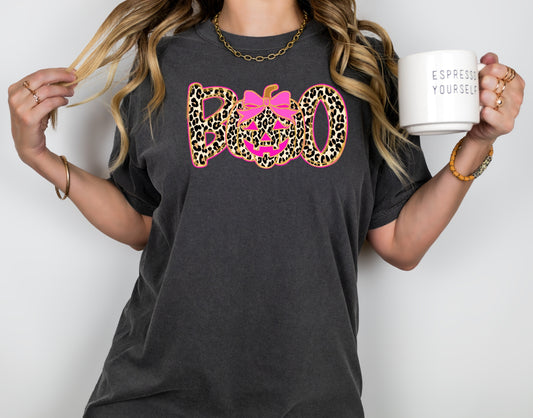 BOO Leopard Halloween T-Shirt – Pink Pumpkin Graphic Tee