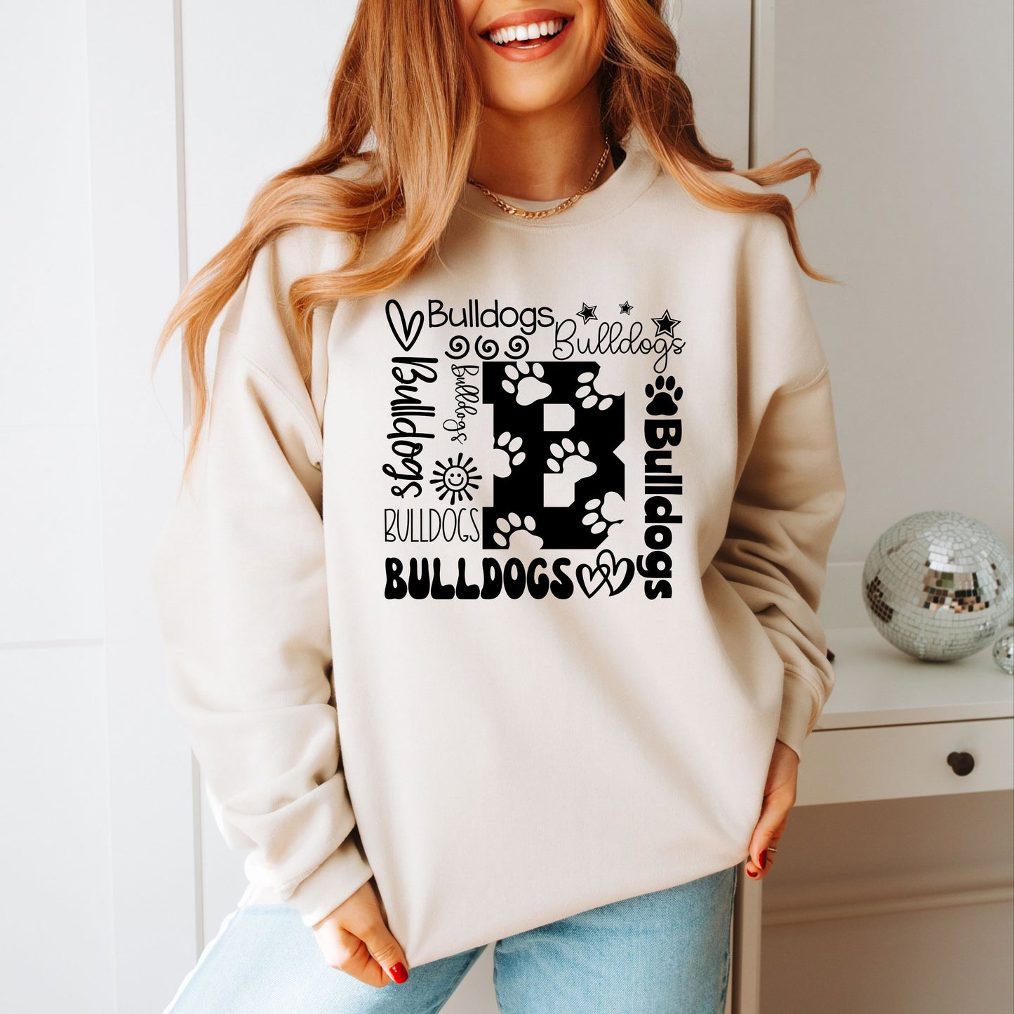 Bulldogs Sweatshirt Square Design with the letter B and pawprints