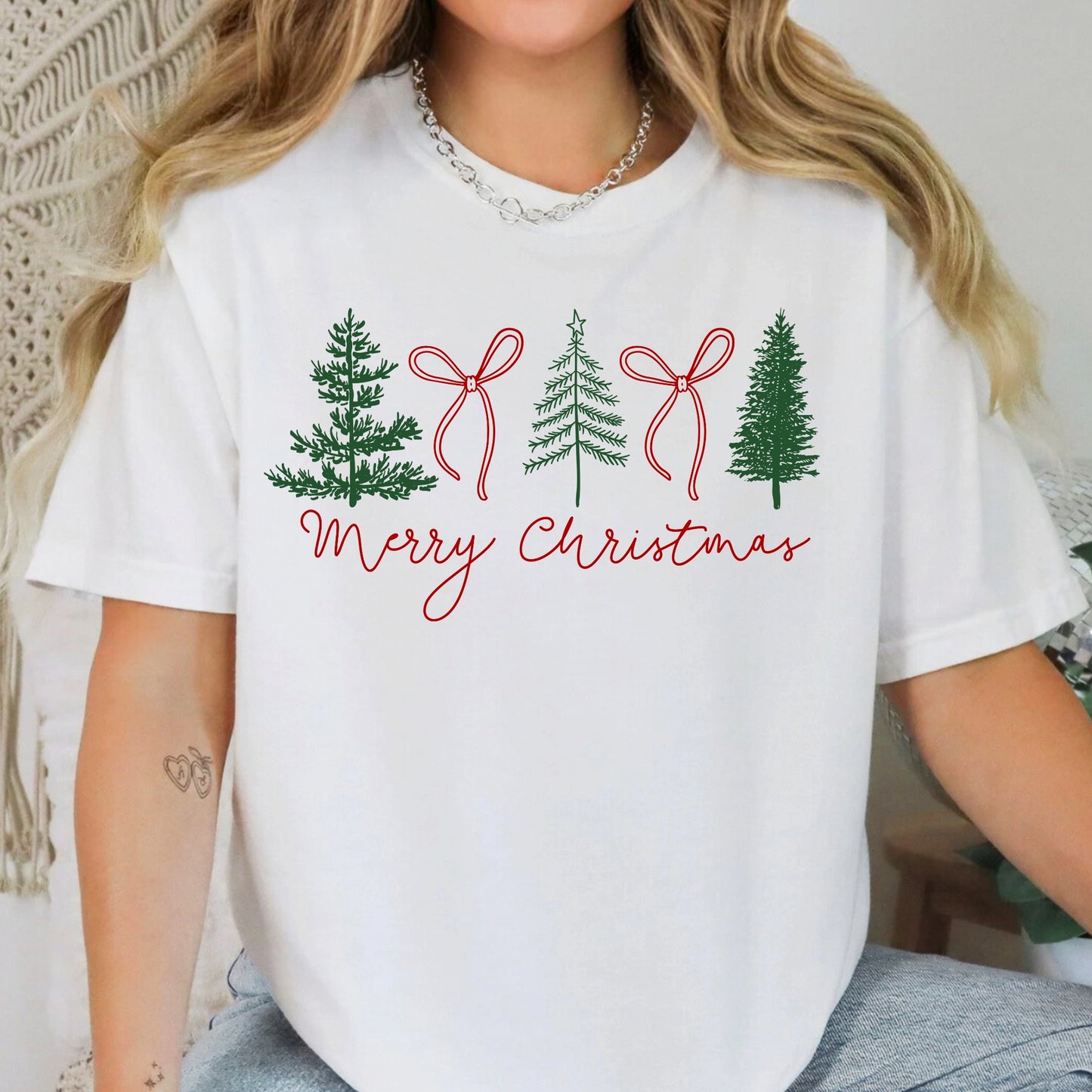 Merry Christmas Red Bows &amp; Evergreen Trees Tee Comfort Colors