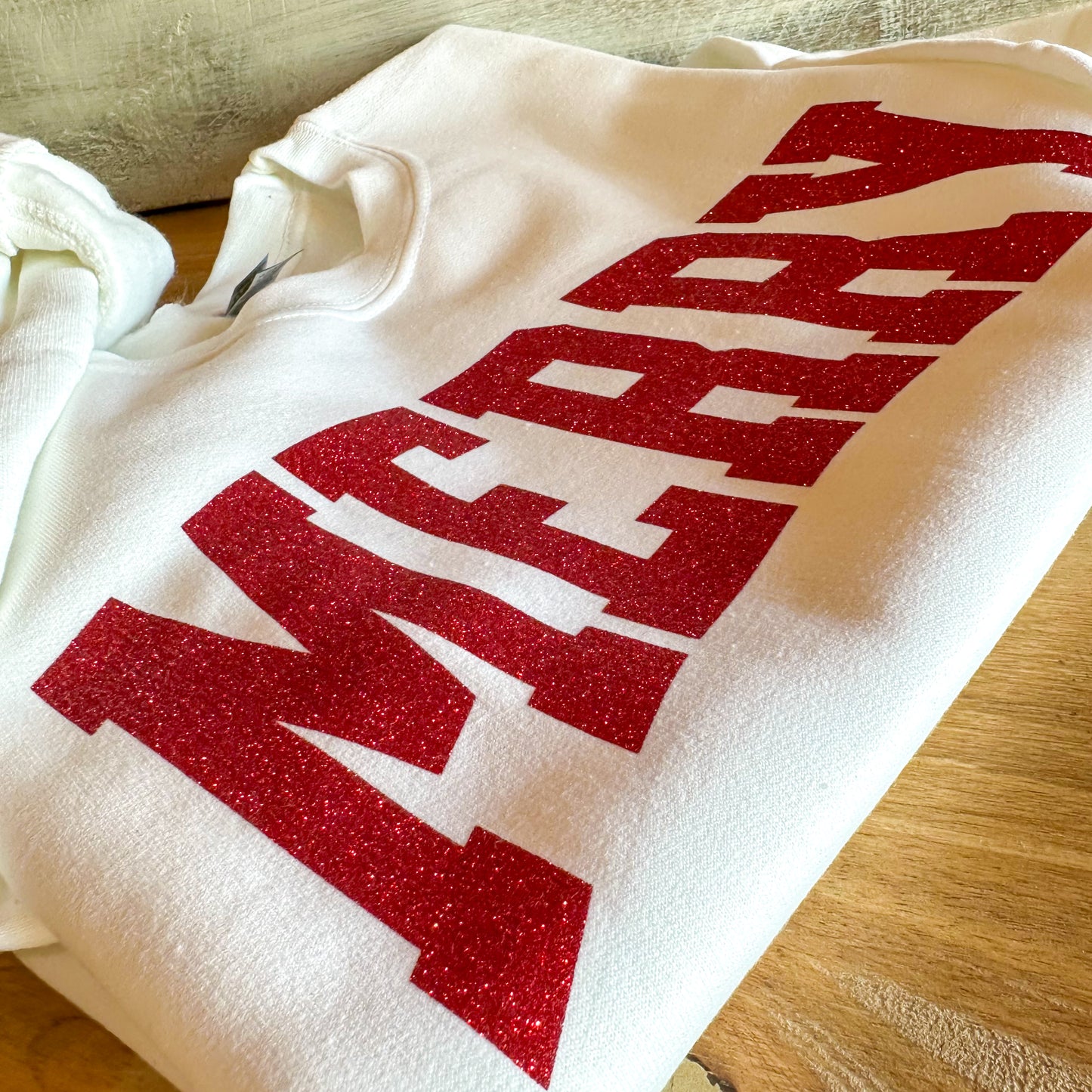 MERRY Sweatshirt – White with Red Glitter