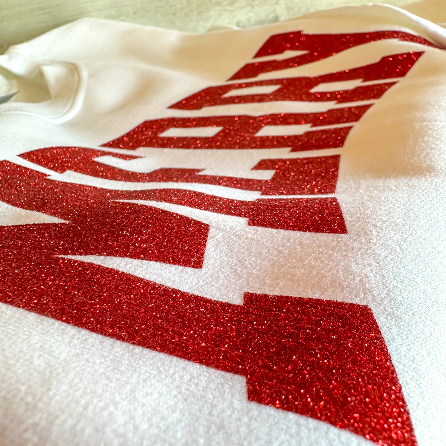 MERRY Sweatshirt – White with Red Glitter
