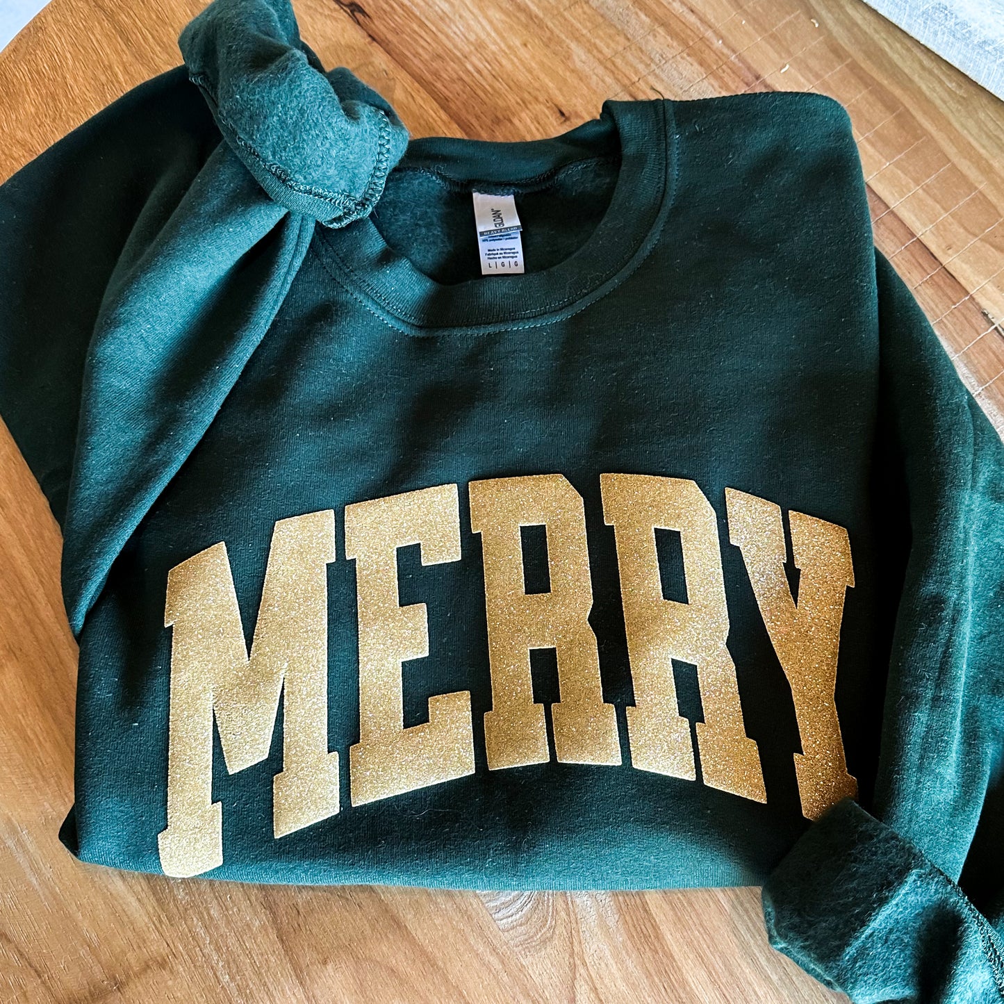 MERRY Sweatshirt – Gold Glitter Puff Letters
