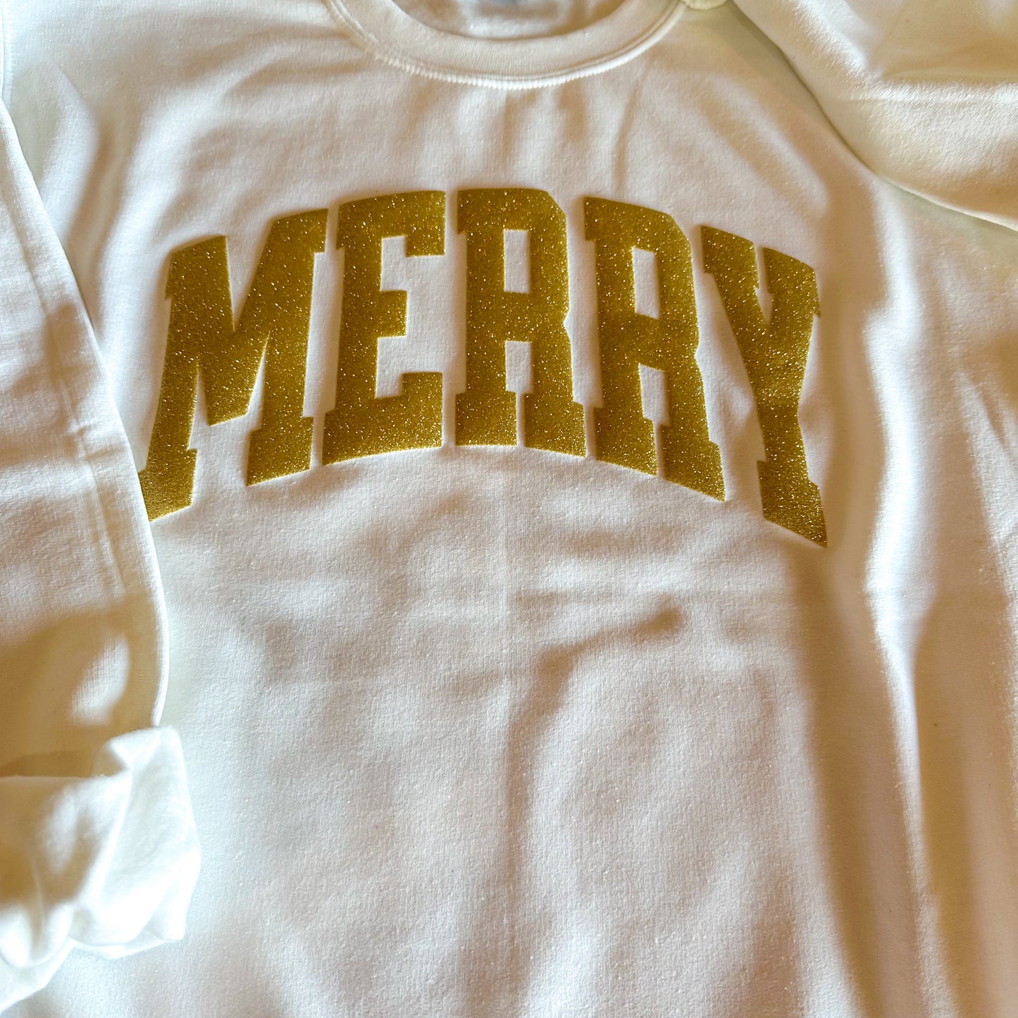 MERRY Sweatshirt – Gold Glitter Puff Letters