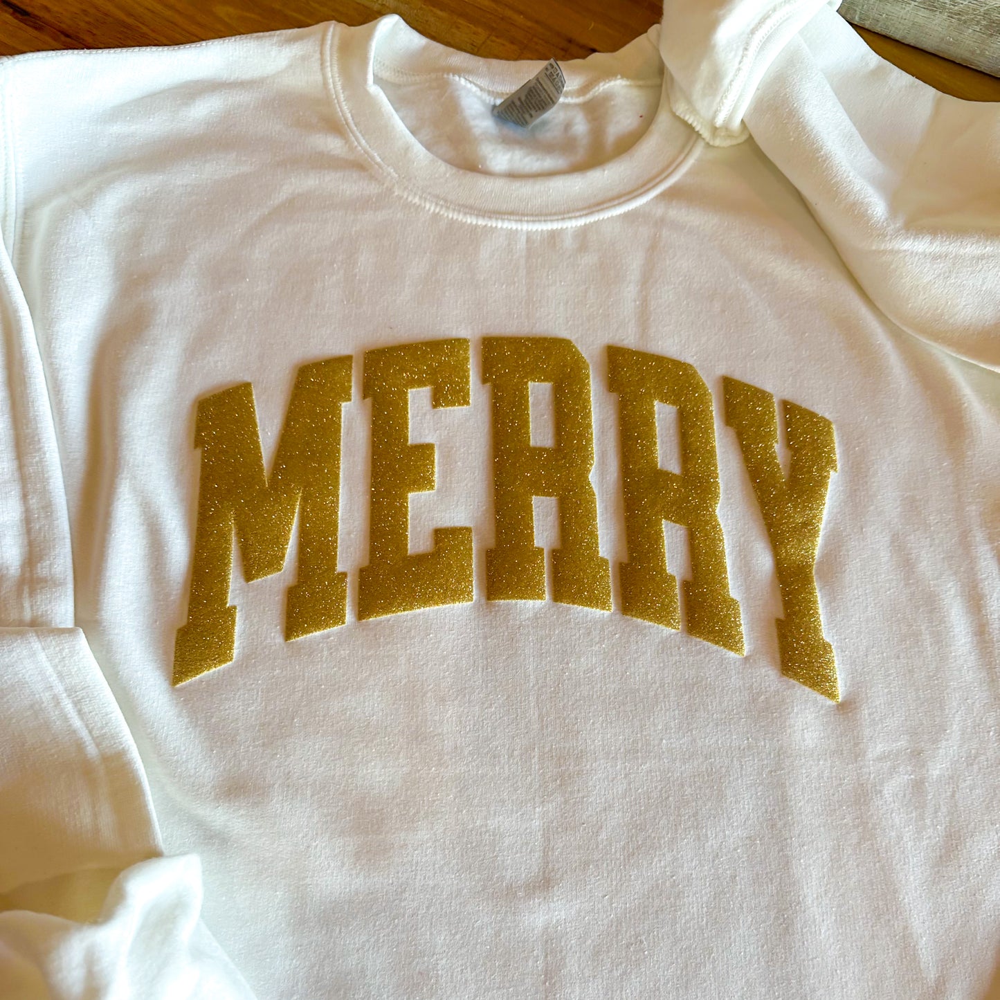 MERRY Sweatshirt – Gold Glitter Puff Letters