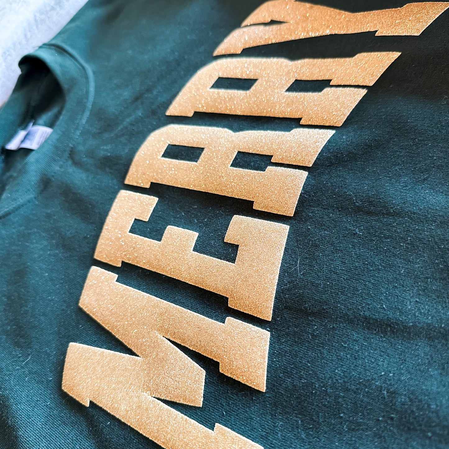 MERRY Sweatshirt – Gold Glitter Puff Letters