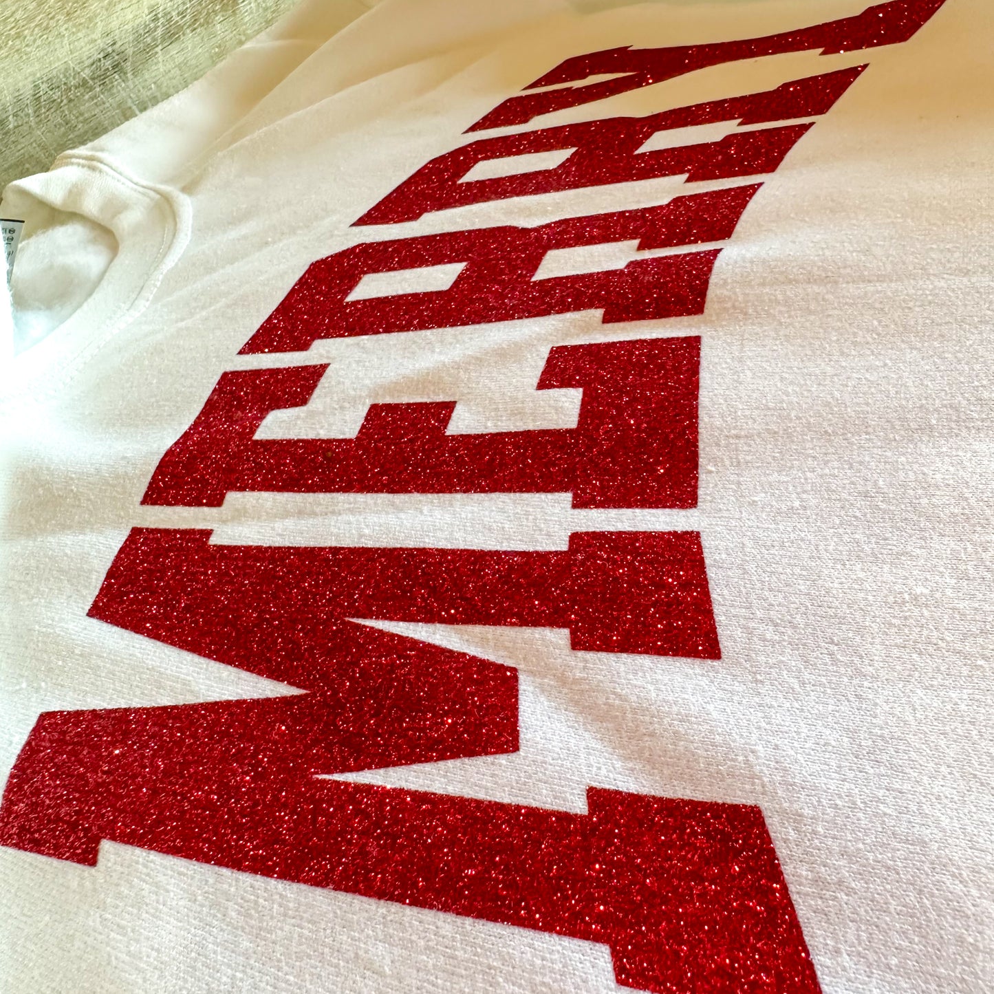 MERRY Sweatshirt – White with Red Glitter