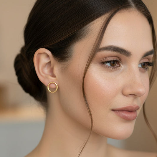 18k Gold Circle Earrings – Elegant Minimalist Gold Plated Studs with Butterfly Clasp (Copy)