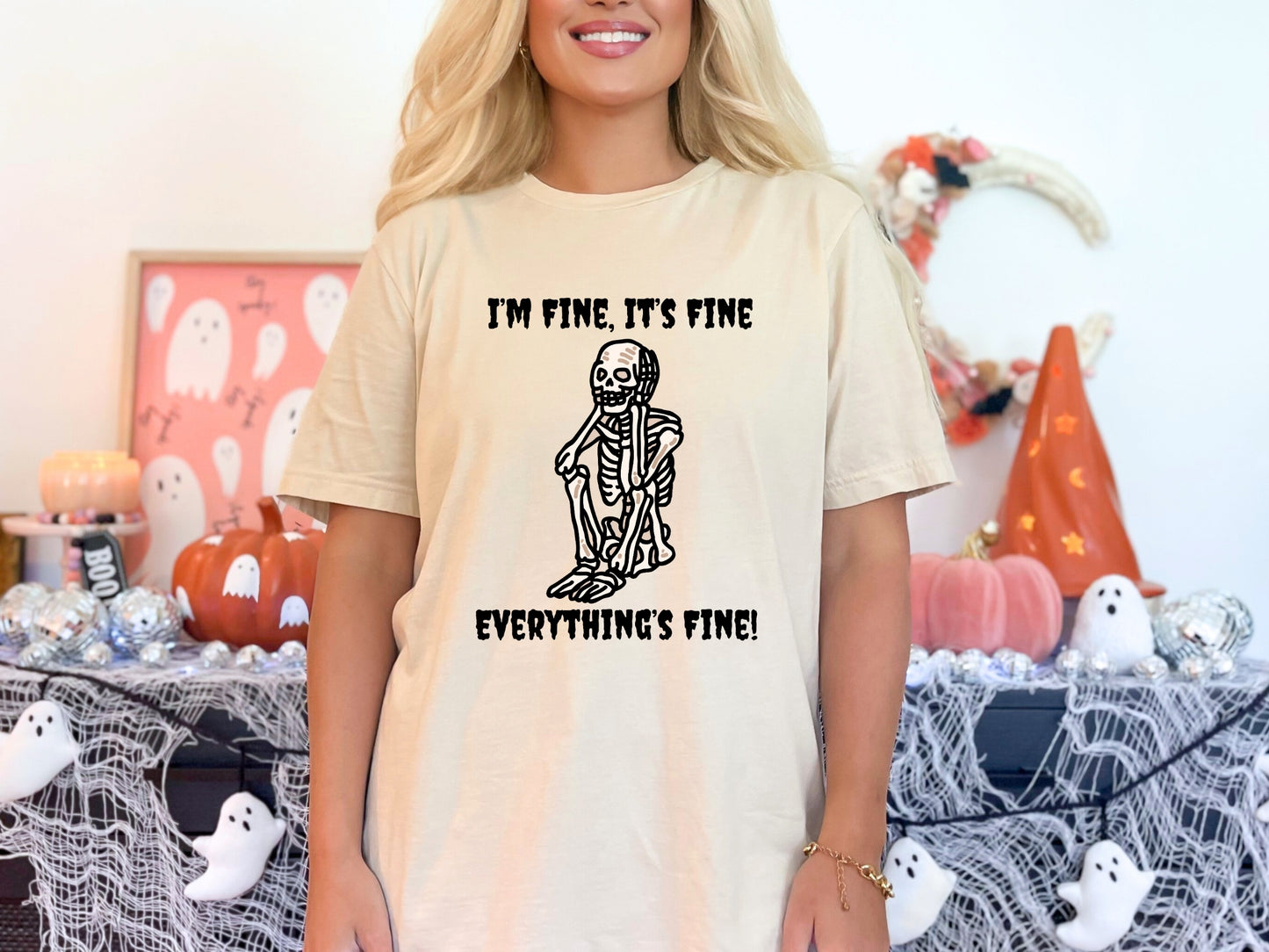 I’m Fine Skeleton Halloween T-Shirt – Funny Spooky Graphic Tee