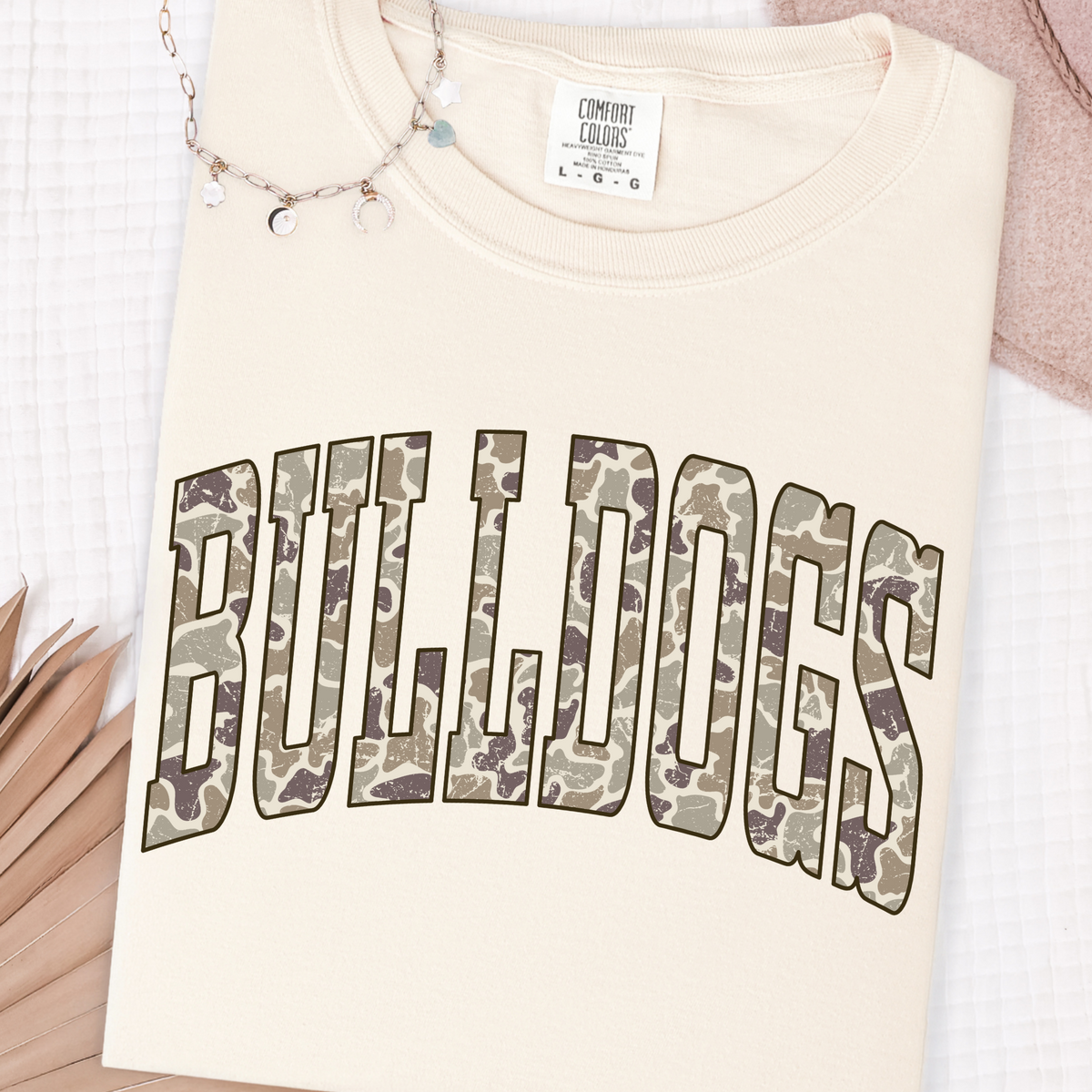 Folded Ivory Camo BULLDOGS graphic T-shirt