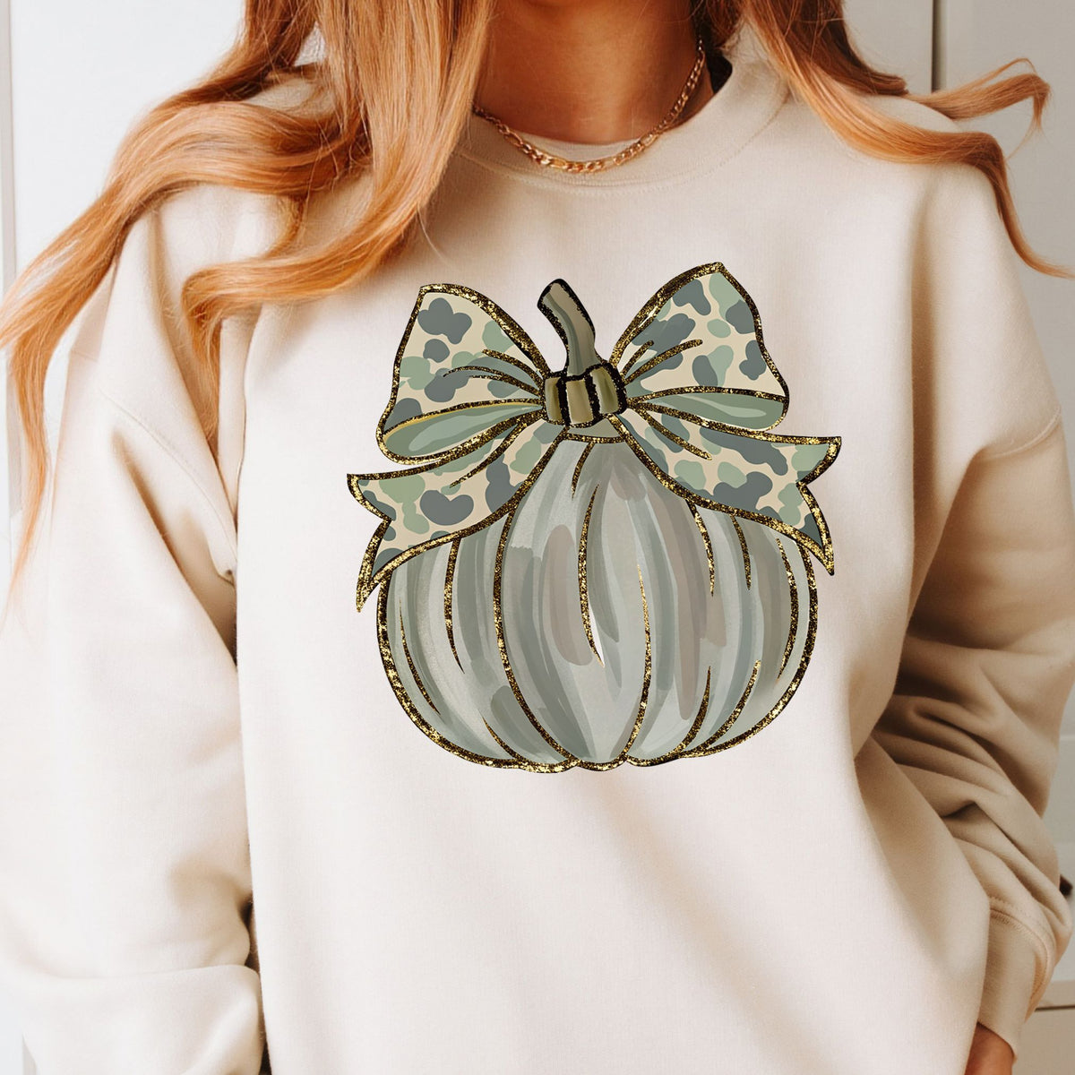 Camo coquette pumpkin crewneck sweatshirt in Natural