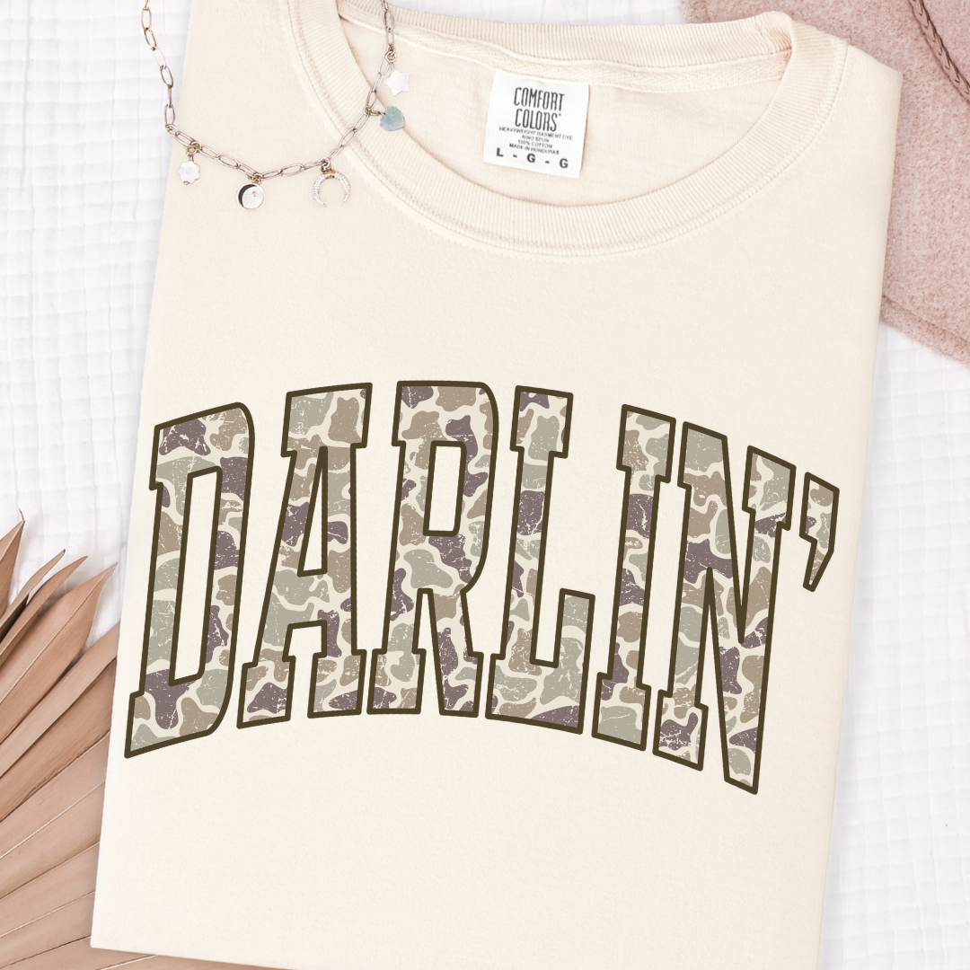 Camo DARLIN' graphic T-shirt in Ivory, folded view