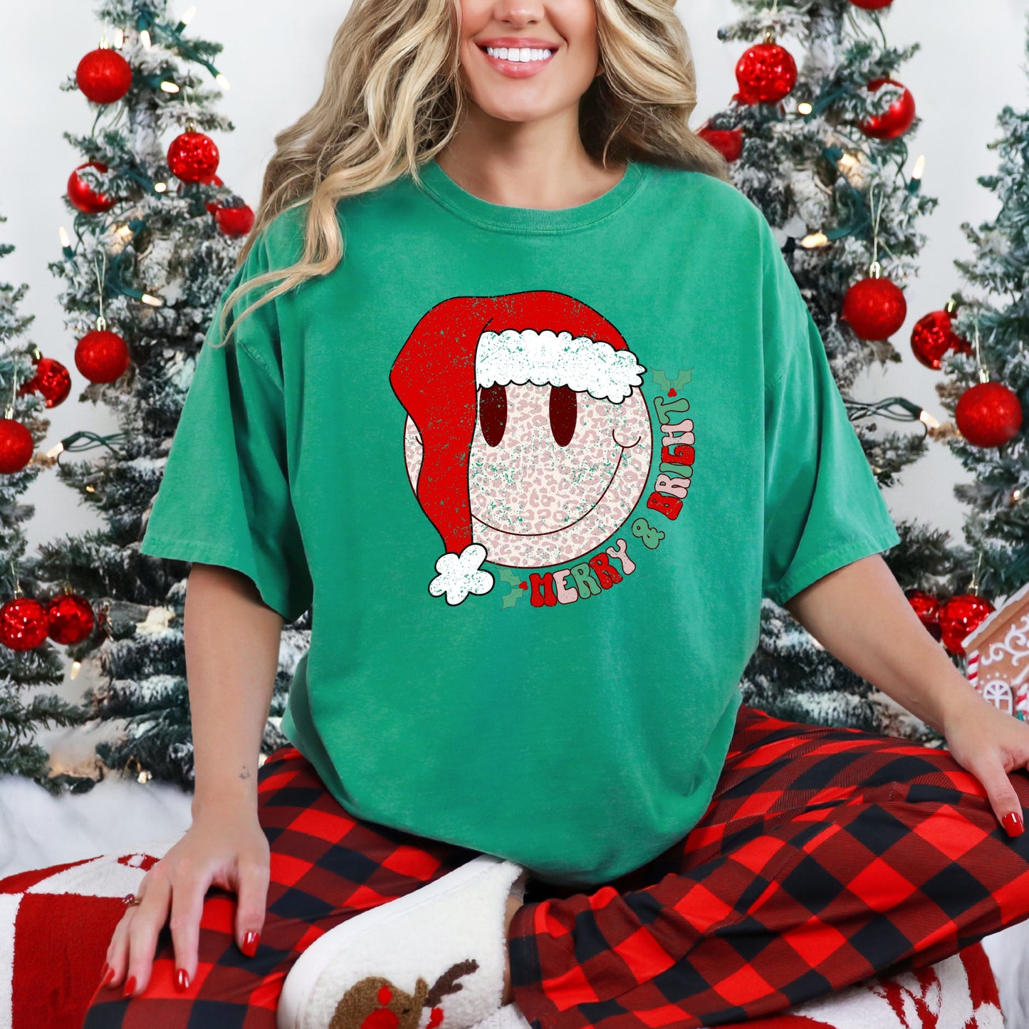 Smiley Face Christmas Santa Tshirt
