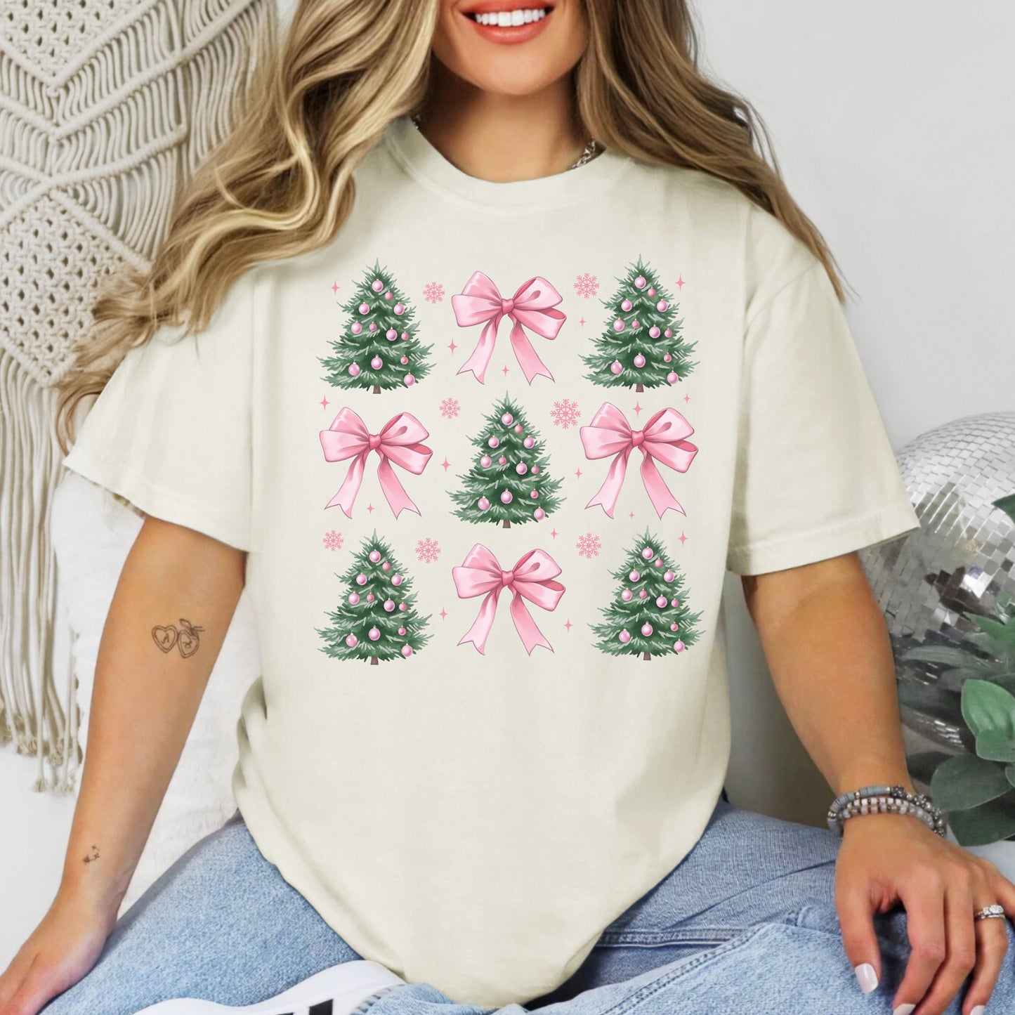 Coquette Christmas Tree and Pink Bows Tee – Comfort Colors