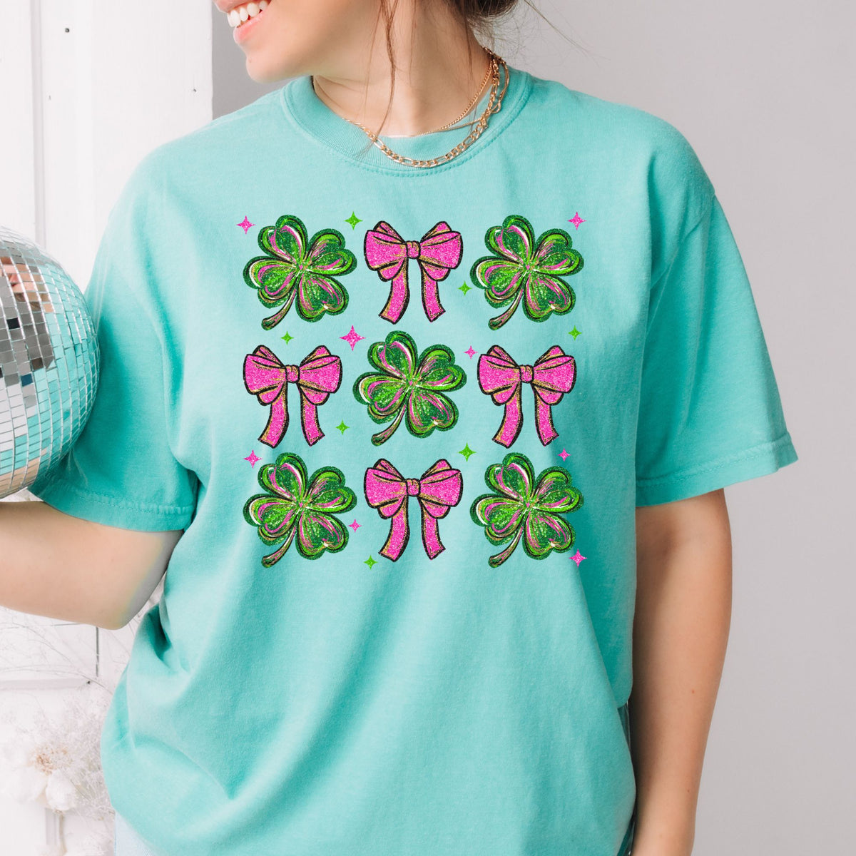 Lucky bow and clover graphic T-shirt in Chalky Mint