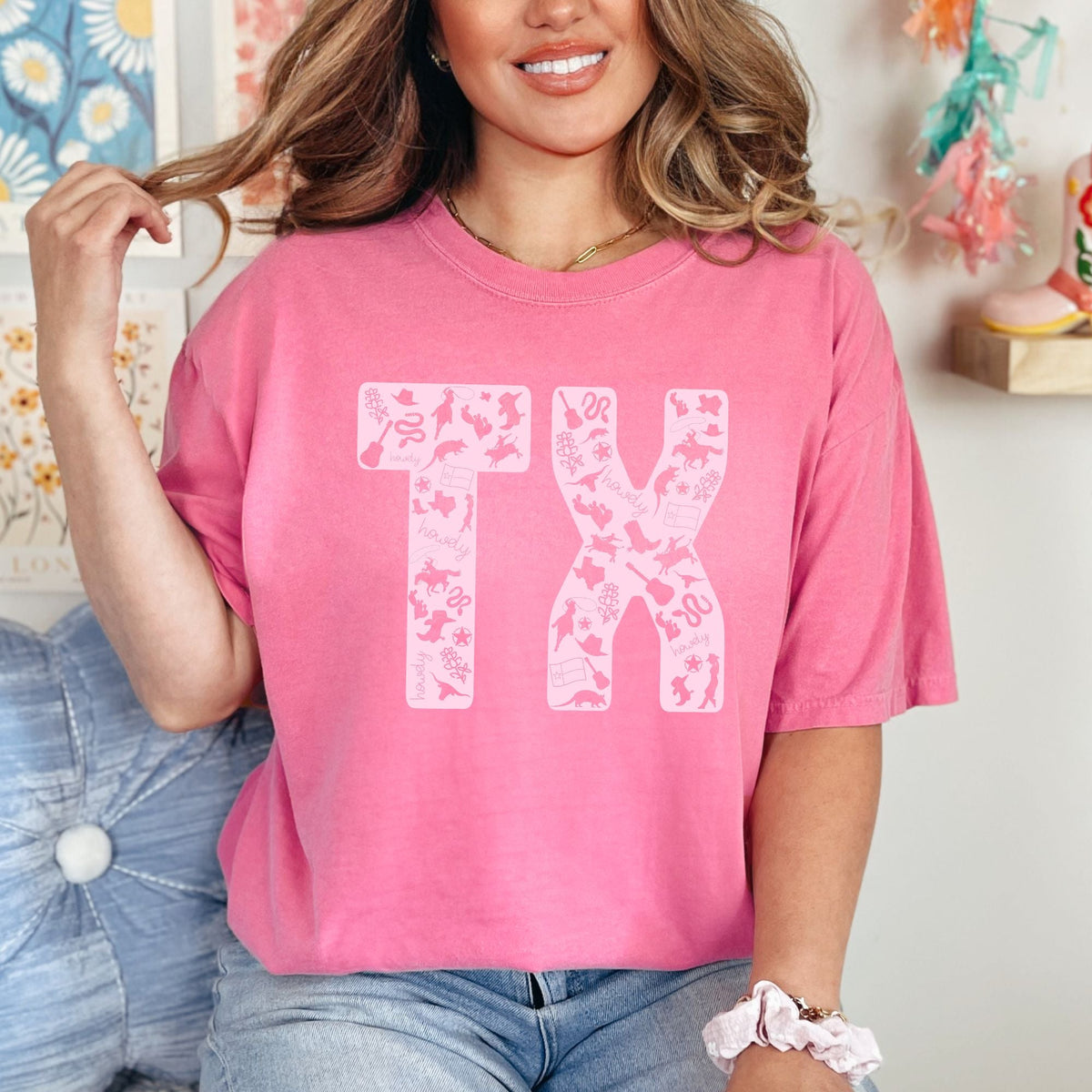 Texas symbols TX graphic T-shirt in Crunchberry