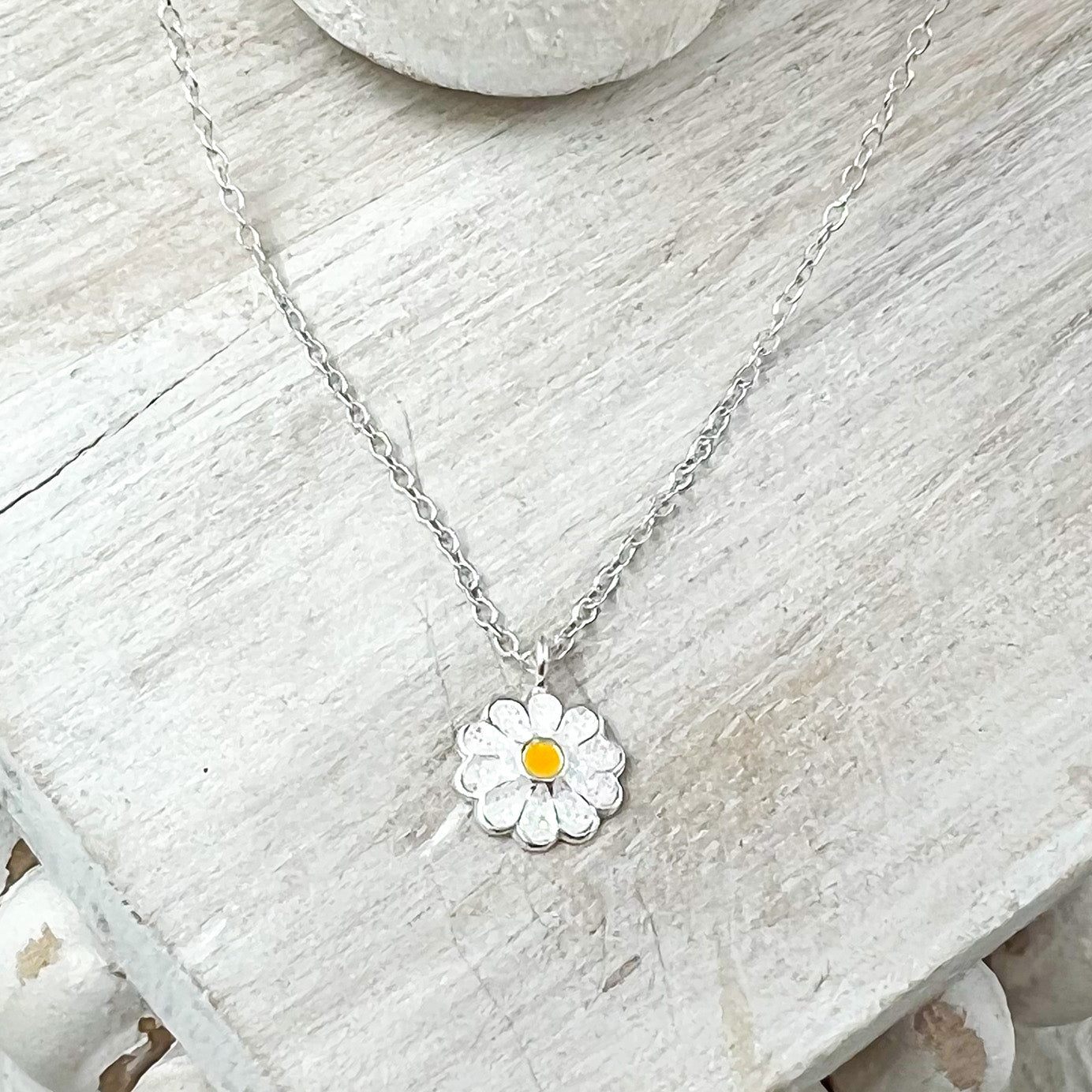 Glitter Daisy Necklace